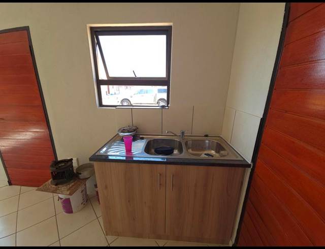 3 BEDROOM HOUSE FOR SALE IN SALFIN